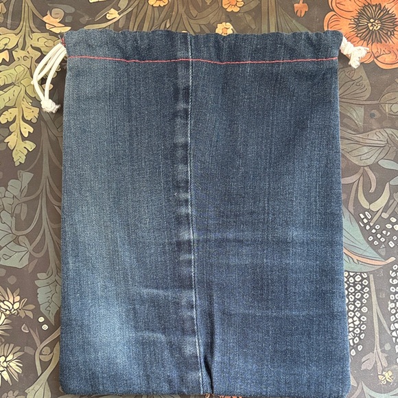 Floral Red Drawstring Bag - Picture 2 of 3